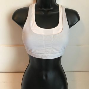 Lululemon Sports Top Bra Light Support C/D Cup Size 6